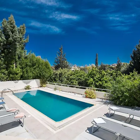 Merab Center Villa Ayía Nápa